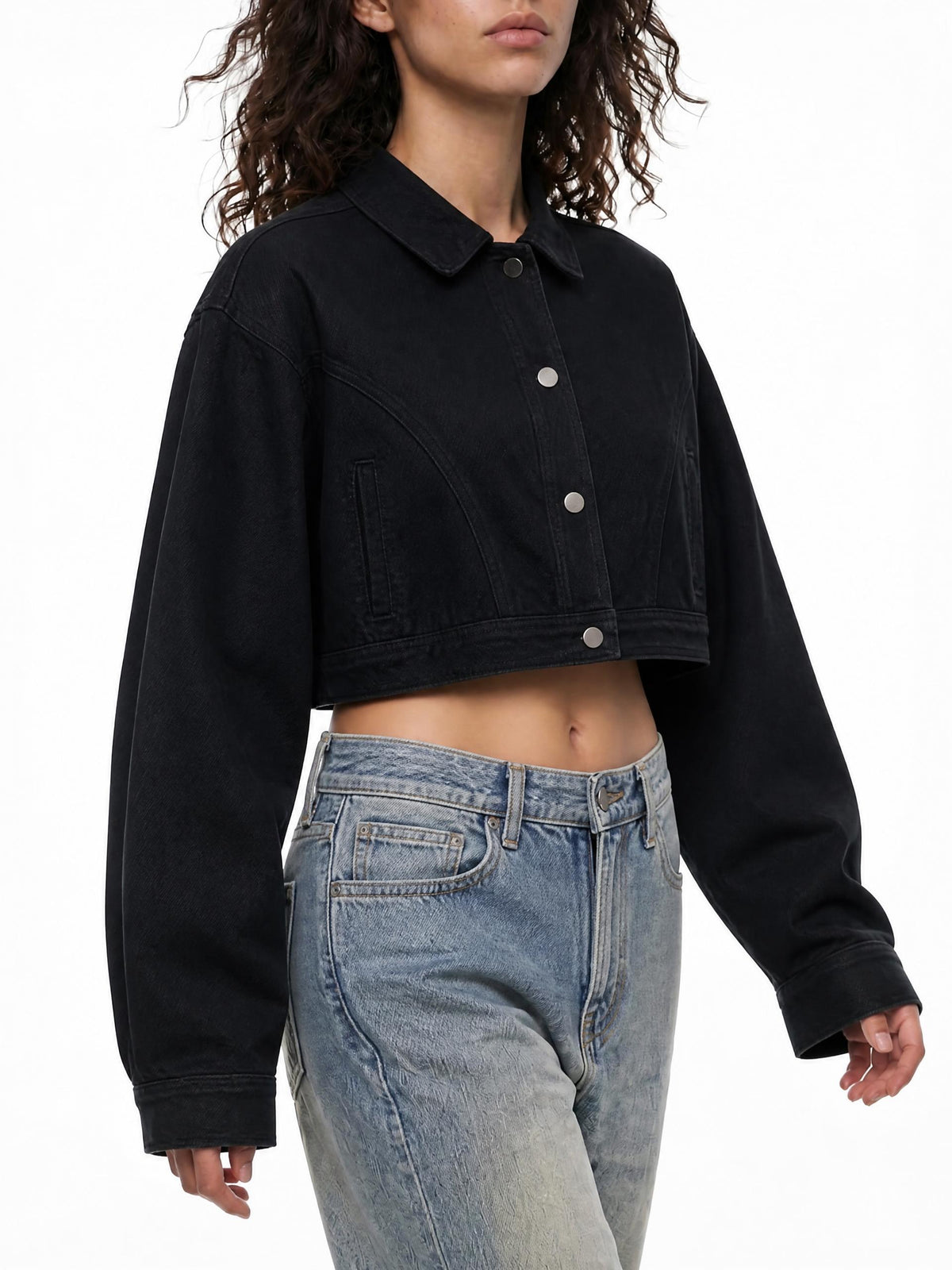 Women’s Crop Denim Jacket BEYOND